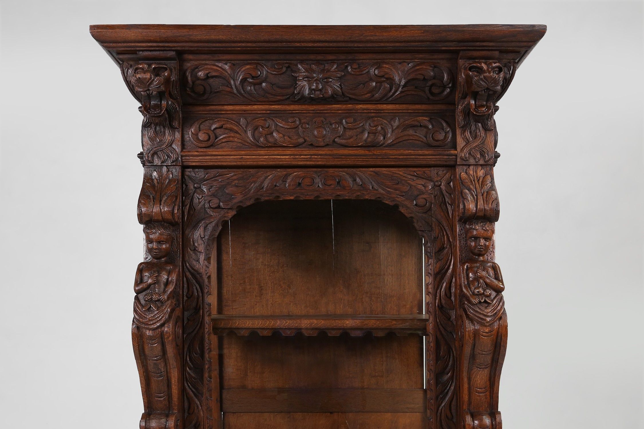 Richly decorated baroque style display case in oak, Belgium 20th centurythumbnail
